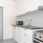 Hostwise - Traditional House With Terrace