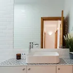 Hostwise - Traditional House With Terrace Сasa de vacaciones