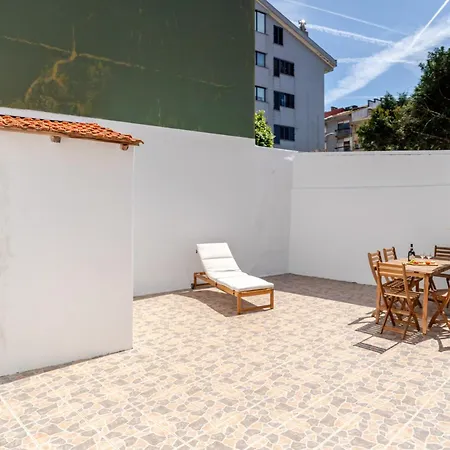 Hostwise - Traditional House With Terrace Oporto