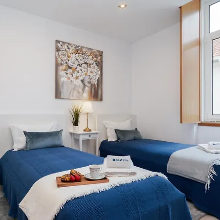 Hostwise - Traditional House With Terrace