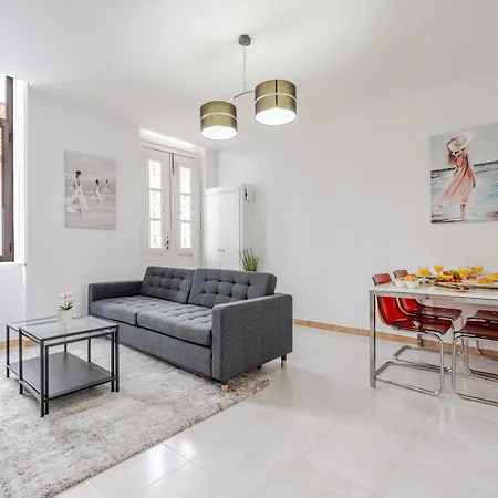 Hostwise - Traditional House With Terrace * Porto