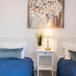 Hostwise - Traditional House With Terrace * Porto