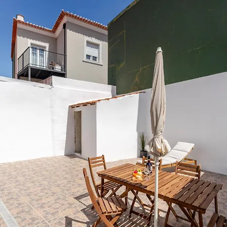 Casa de Férias Hostwise - Traditional House With Terrace