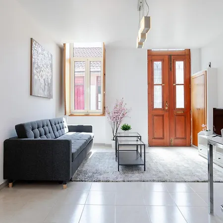 Hostwise - Traditional House With Terrace * Oporto