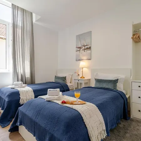 Hébergement de vacances Hostwise - Traditional House With Terrace Oporto