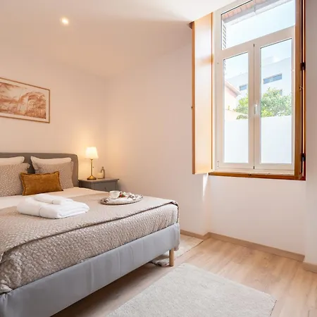 Hostwise - Traditional House With Terrace Casa vacanze