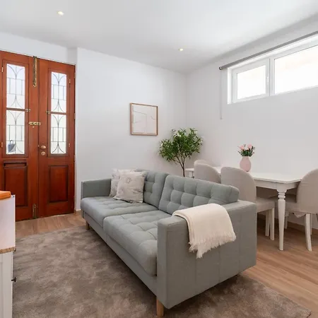 Hostwise - Traditional House With Terrace Casa vacanze *