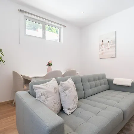 Hostwise - Traditional House With Terrace Oporto