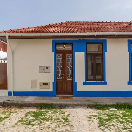 Hostwise - Traditional House With Terrace * Oporto