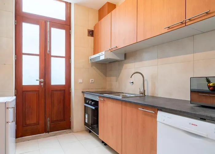 Hostwise - Traditional House With Terrace * Porto