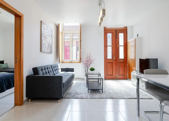 Hostwise - Traditional House With Terrace * Porto