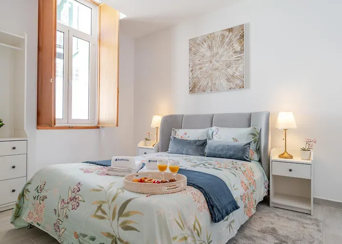 Hébergement de vacances Hostwise - Traditional House With Terrace Oporto