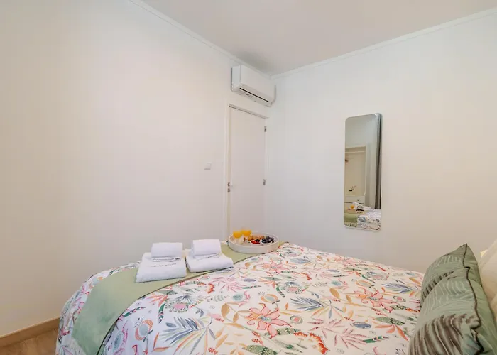 Holiday home Hostwise - Traditional House With Terrace