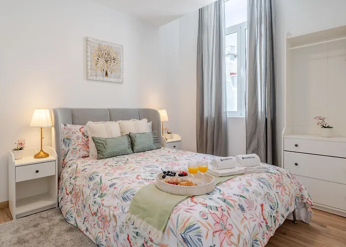 Hostwise - Traditional House With Terrace