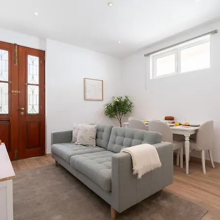 Hébergement de vacances Hostwise - Traditional House With Terrace Oporto