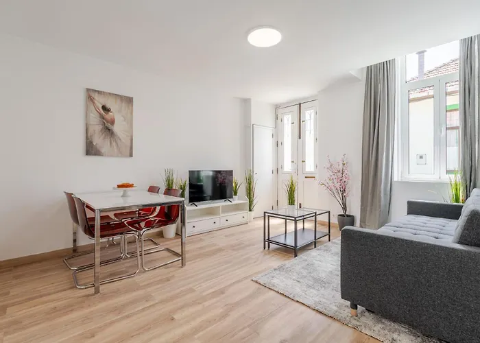 Hostwise - Traditional House With Terrace * Porto